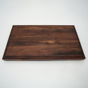 BABOSSA | Nussbaum Schneidebrett XL | Naturkante | Saftrille | 70x40x6 cm